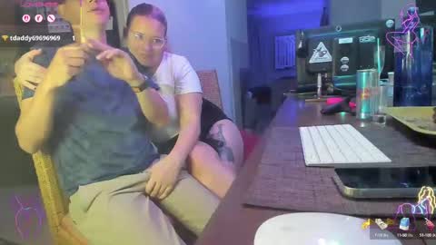 Roxy Day  Mossimo Knight online show from 09.28.25