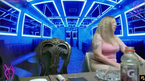 Roxy Day  Mossimo Knight online show from 02.15.26