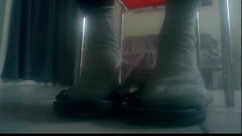 Snapshot of ssenzo chatting on 12.30.24 ssenzo online show from 12.30.24