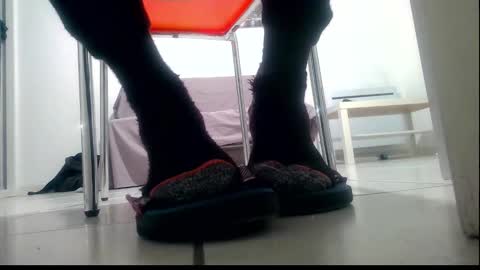 Snapshot of ssenzo chatting on 02.15.25 ssenzo online show from 02.15.25