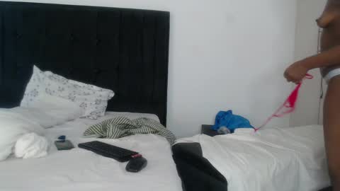 stacey_jaxn online show from 04.02.26