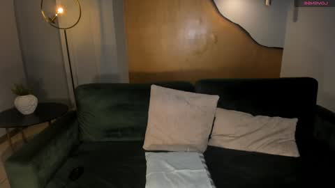 Snapshot of staceywood_ chatting on 01.17.25 Stacy Woods online show from 01.17.25