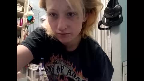 Snapshot of stacisavige chatting on 01.20.25 Sinserity online show from 01.20.25