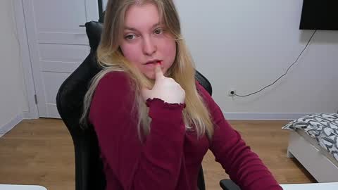 Stacy  online show from 01.03.25