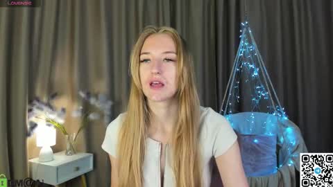 Stacy Mon Tue Wed Thu Fri Sun GMT GMT 3 1000am - 0400pm  online show from 09.30.25