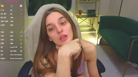 Sexy lips online show from 02.22.25