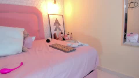 Snapshot of staisyotis chatting on 02.05.25 KEIMI online show from 02.05.25