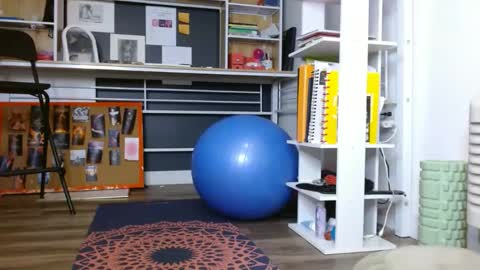 Snapshot of stara_dreams chatting on 01.09.25 Stara Winters online show from 01.09.25