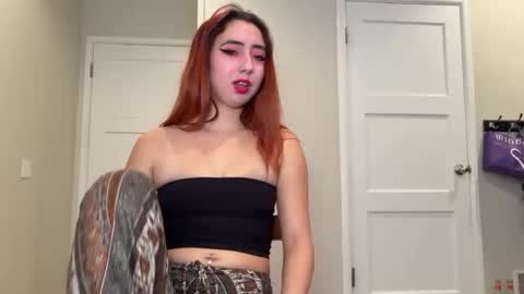 Snapshot of stara_dreams chatting on 01.13.26 Stara Winters online show from 01.13.26