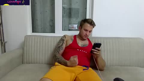 Snapshot of starkiller777550 chatting on 09.08.25 Marius online show from 09.08.25