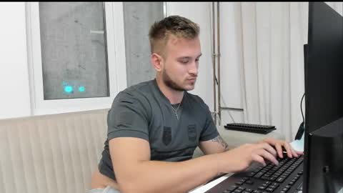 Snapshot of starkiller777550 chatting on 10.09.25 Marius online show from 10.09.25