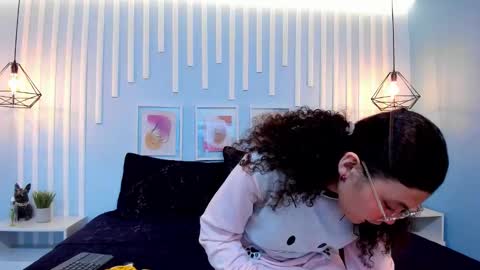 Stark Jones online show from 10.28.25