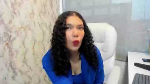 Snapshot of starkjoness chatting on 02.12.26 Stark Jones online show from 02.12.26