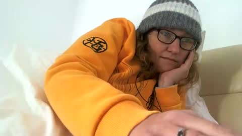 Snapshot of starlagurl chatting on 12.18.24 starlagurl online show from 12.18.24