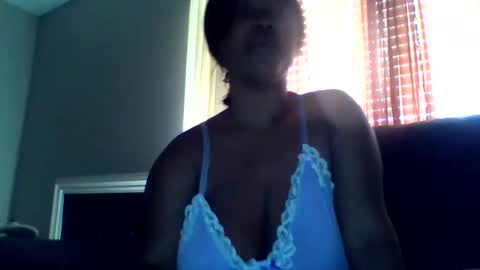 Snapshot of starlebomb chatting on 03.23.26 starlebomb online show from 03.23.26