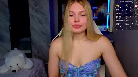 Caroline online show from 06.15.26