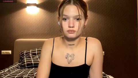 starlitsiren online show from 03.12.26