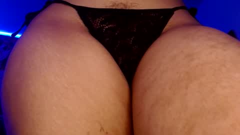 Snapshot of stars4spider_ chatting on 10.24.25 online show from 10.24.25