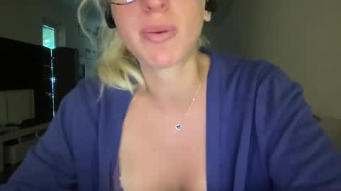 Stassiethatsororitygirl online show from 10.04.25