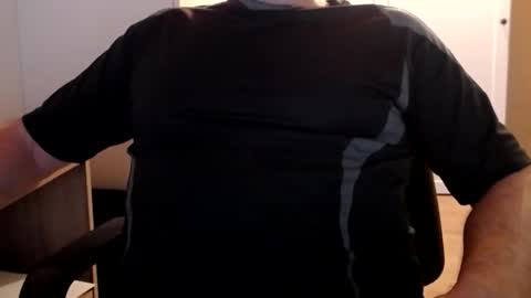 Snapshot of stefan2580 chatting on 12.17.25 Stefan online show from 12.17.25