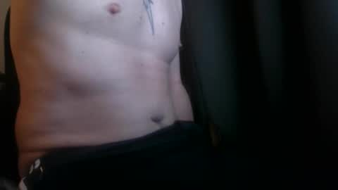 Snapshot of stefan302 chatting on 04.17.26 hornywixer20cm online show from 04.17.26