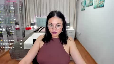 Snapshot of stefanawinter chatting on 07.07.26 StefanaWinter online show from 07.07.26