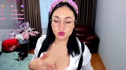 Snapshot of stefanawinter chatting on 08.01.26 StefanaWinter online show from 08.01.26