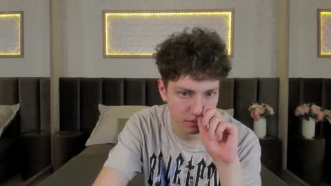 Snapshot of stefanbev chatting on 02.27.26 Esrefan online show from 02.27.26