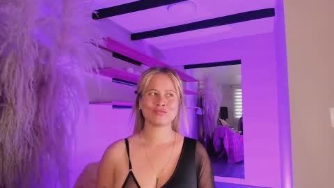 Stefanny   online show from 02.26.25