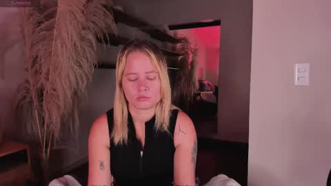 Stefanny   online show from 03.11.25