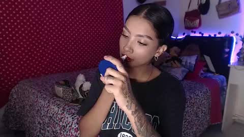 Im MiaIts my first day here  online show from 12.26.24