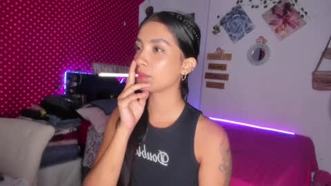 Im MiaIts my first day here  online show from 01.25.25