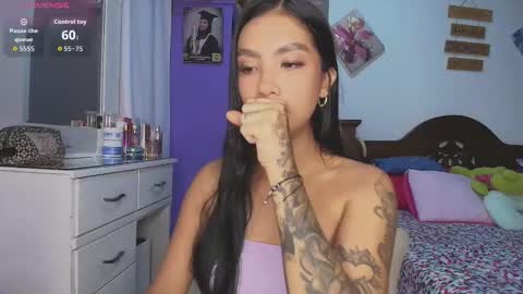 Im MiaIts my first day here  online show from 11.23.25