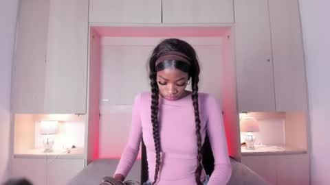 Snapshot of stefannyevans_ chatting on 07.15.26 stefannyevans_ online show from 07.15.26