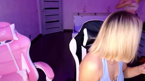 stefany_and_bettany online show from 10.31.25