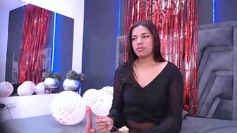 Snapshot of stefany_bro chatting on 02.13.25 Stefany Brown online show from 02.13.25