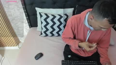 stefany_pablo1 online show from 02.11.25