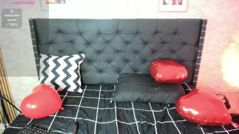 stefany_pablo1 online show from 02.13.25