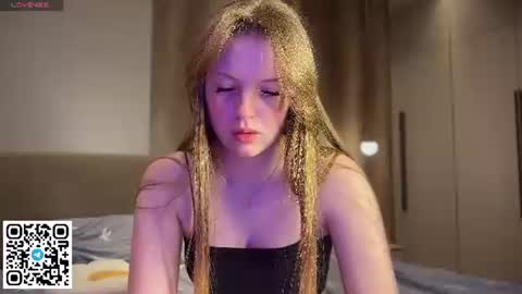 STEFI  Streams every day from 10 PM GTM1  online show from 06.17.26
