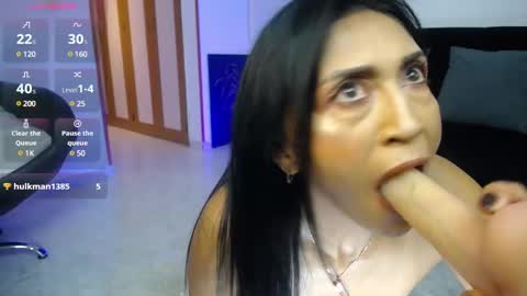 Snapshot of steffy_31 chatting on 02.04.25 Steffy online show from 02.04.25