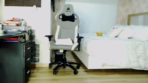 Zuly online show from 03.12.25