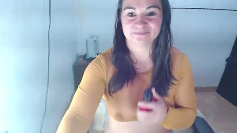 Snapshot of stefializon70 chatting on 09.21.25 StefiAlizon online show from 09.21.25