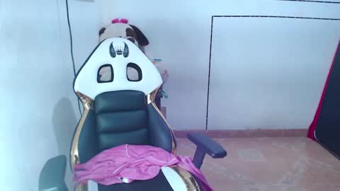 Snapshot of stefializon70 chatting on 10.21.25 StefiAlizon online show from 10.21.25