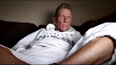 Snapshot of stefy1037 chatting on 02.13.25 stefy1037 online show from 02.13.25