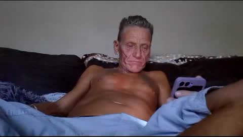 Snapshot of stefy1037 chatting on 09.15.25 stefy1037 online show from 09.15.25