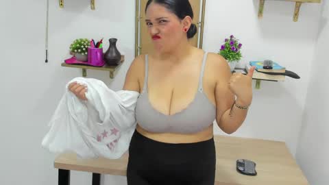 Snapshot of stefy_cg chatting on 04.29.26 Stefy online show from 04.29.26