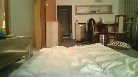 steki038434 online show from 04.18.26