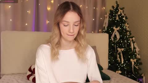 Snapshot of stela_artois chatting on 12.10.24 My name is Stella Nice to meet you Fav Pattern is 111 boobs are real online show from 12.10.24