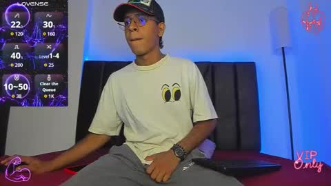 Snapshot of stella_drake chatting on 02.12.26 Drake online show from 02.12.26