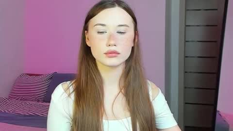 Snapshot of stella_sunny chatting on 11.05.25 stella_sunny online show from 11.05.25